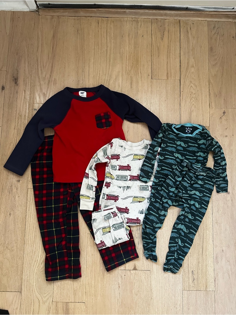PJ BUNDLE - Picture 2 of 8